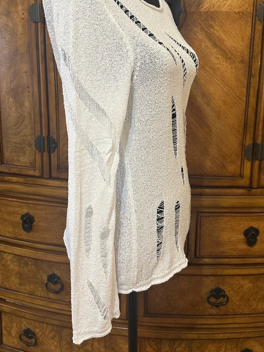 ASOS Design Distressed Off Shoulder Sweater Ivory Grunge Festival Size 8 - Picture 10 of 15